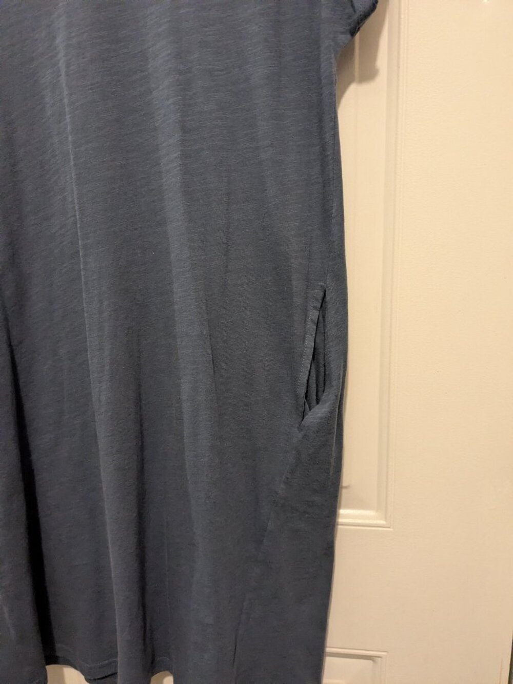 pact v-neck t-shirt dress with side pockets, blue, size M - Picture 3 of 4